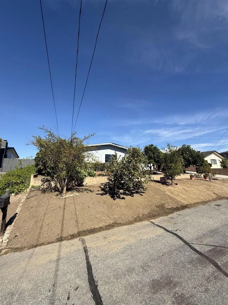 3246 Grand Ave, San Marcos, California 92078 home-pic-3