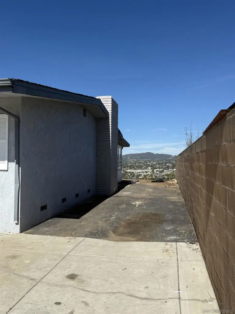 3246 Grand Ave, San Marcos, California 92078 home-pic-20