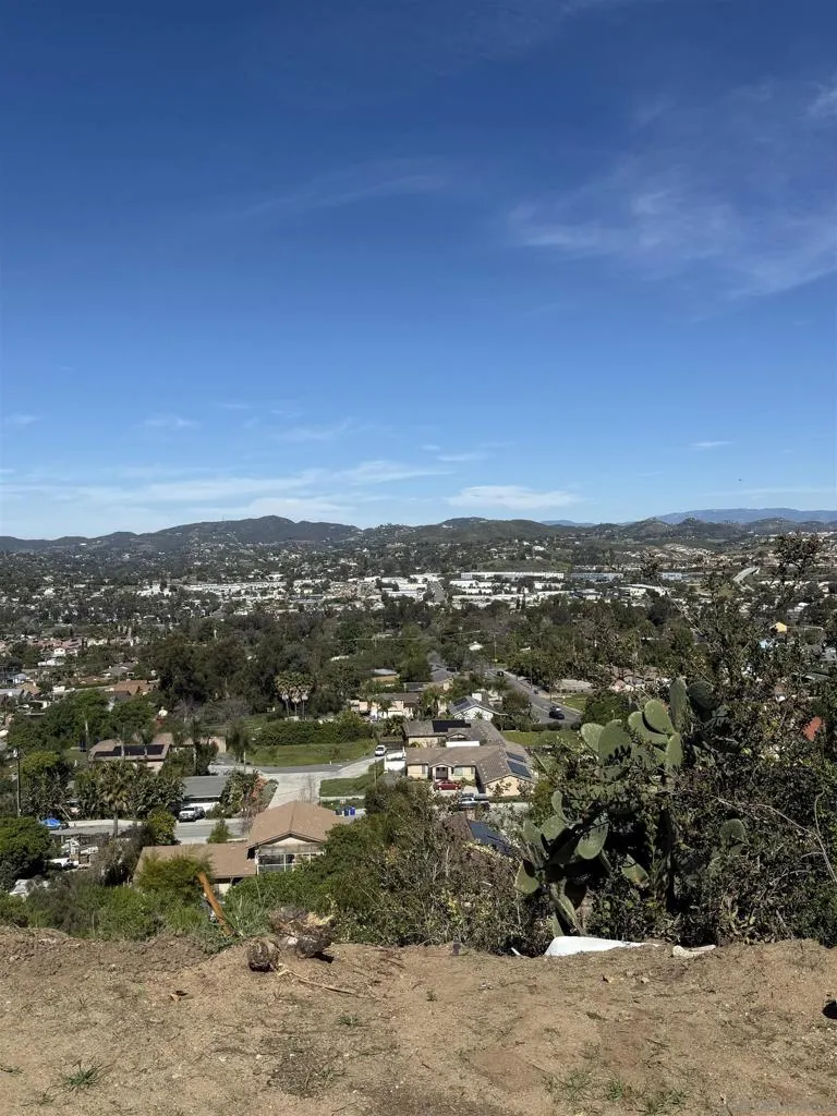 3246 Grand Ave, San Marcos, California 92078 home-pic-2