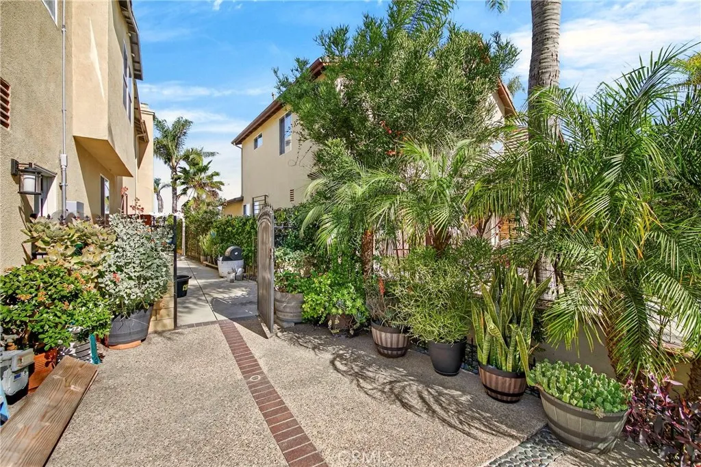 1921 S Mangrum Court, La Habra, California 90631 home-pic-8