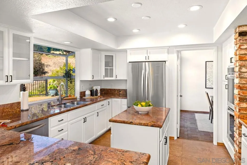 3426 Millikin Ave, San Diego, California 92122 home-pic-6