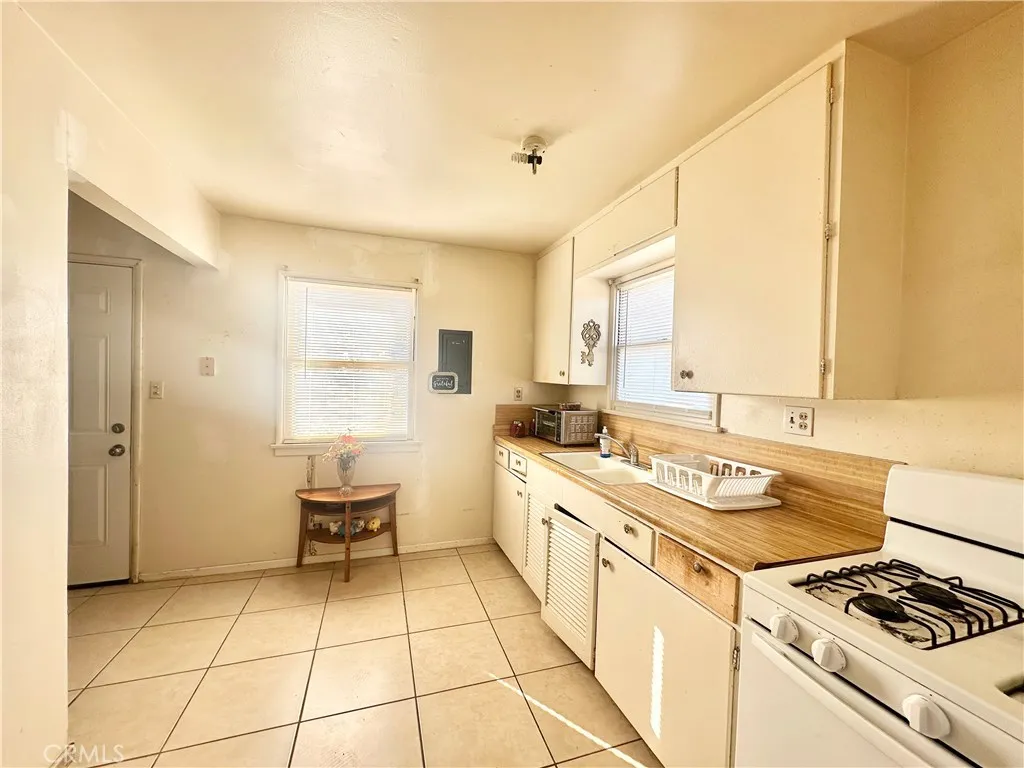 82038 5th Street, Trona, California 93562 home-pic-8