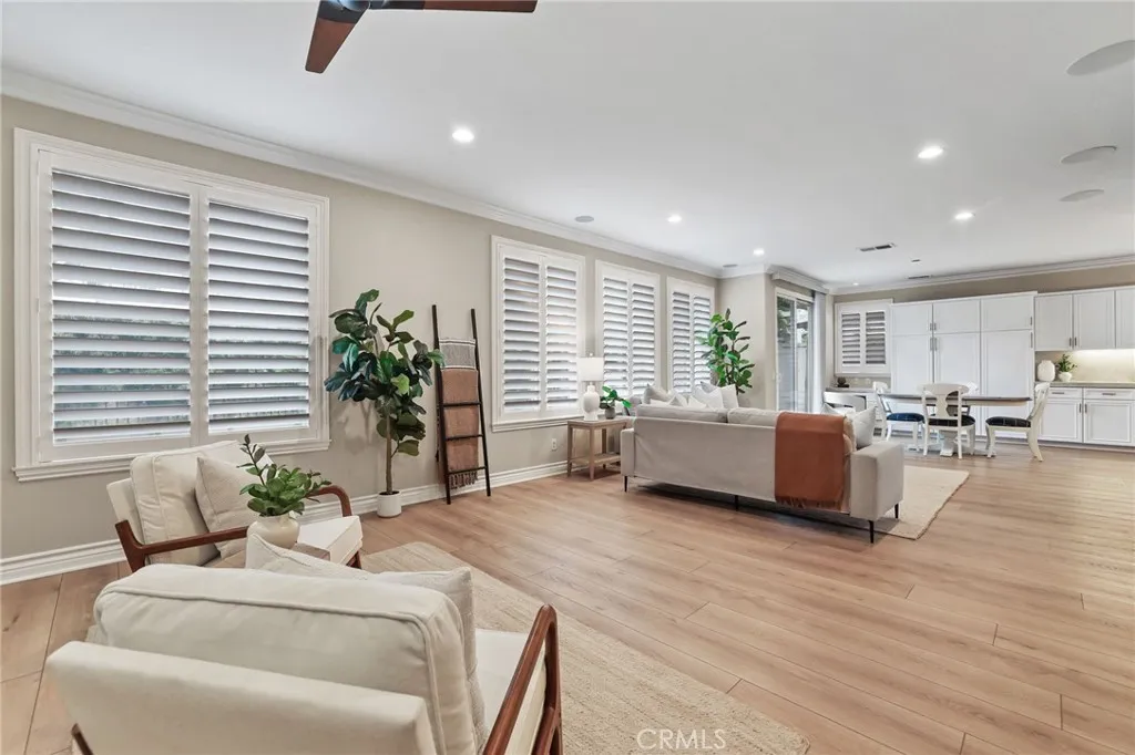 18692 Calera Drive, Huntington Beach, California 92648 home-pic-18