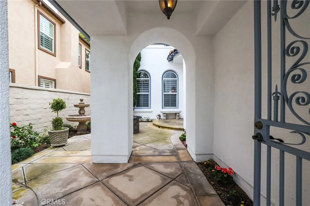 18692 Calera Drive, Huntington Beach, California 92648 home-pic-3