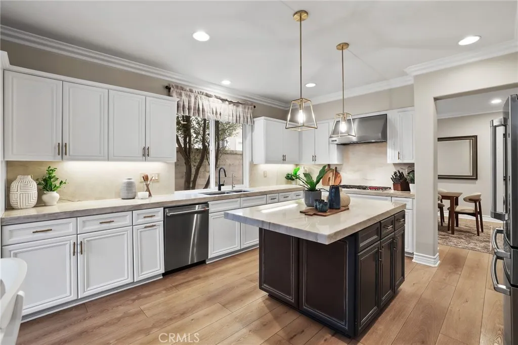18692 Calera Drive, Huntington Beach, California 92648 home-pic-28