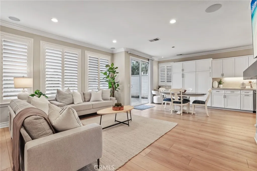 18692 Calera Drive, Huntington Beach, California 92648 home-pic-24