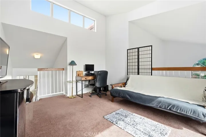 Loft with a closet that may be used as bedroom or office