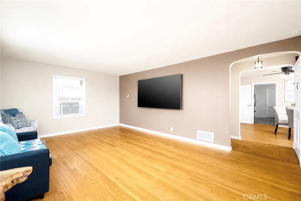5922 N Vista, San Gabriel, California 91775 — photo 4