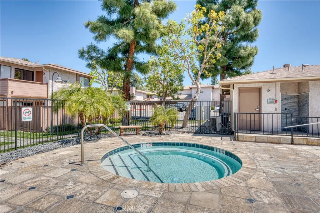 1317 Massachusetts Avenue 202, Riverside, California 92507 home-pic-26