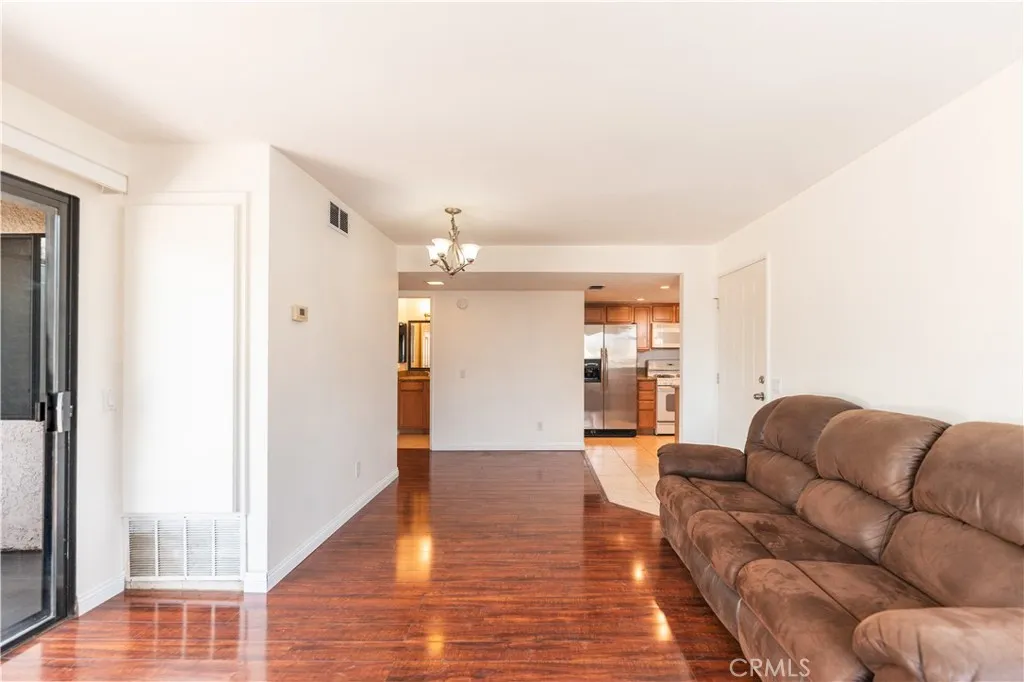 1317 Massachusetts Avenue 202, Riverside, California 92507 home-pic-8