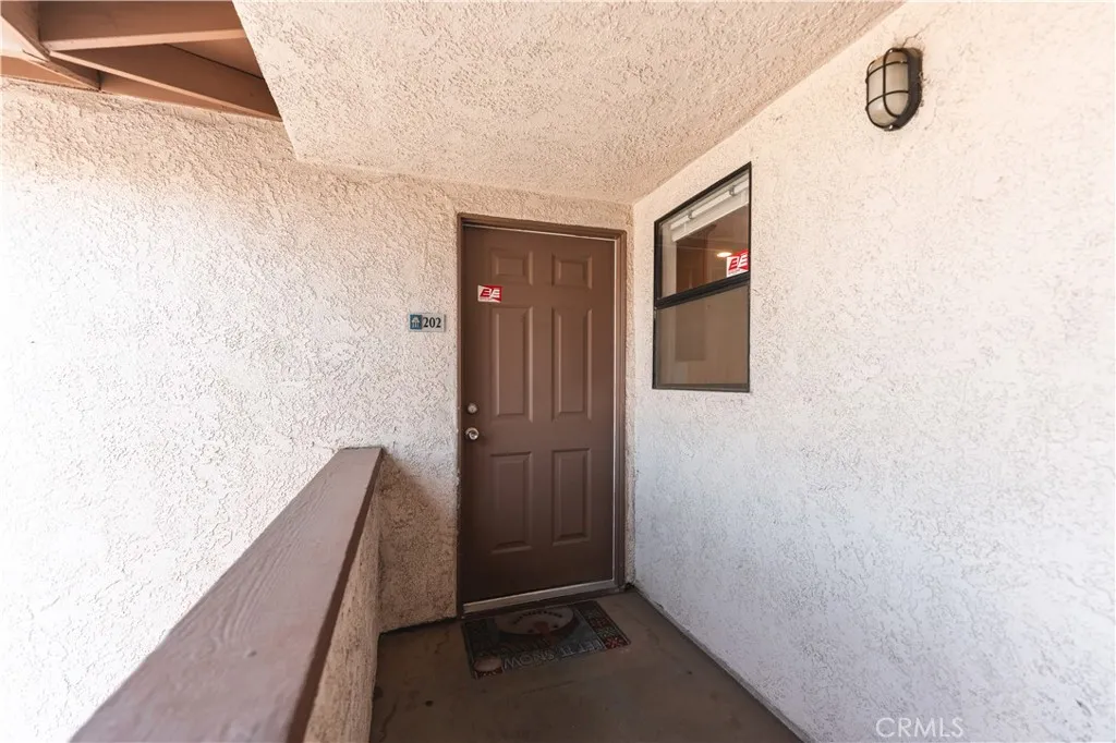 1317 Massachusetts Avenue 202, Riverside, California 92507 home-pic-18