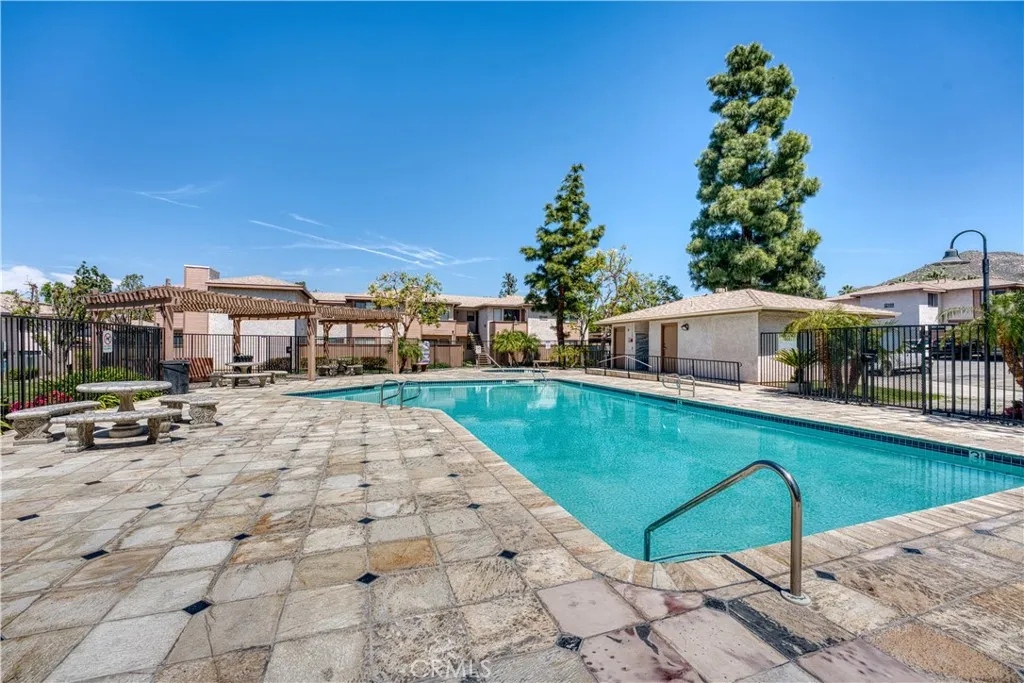 1317 Massachusetts Avenue 202, Riverside, California 92507 home-pic-24