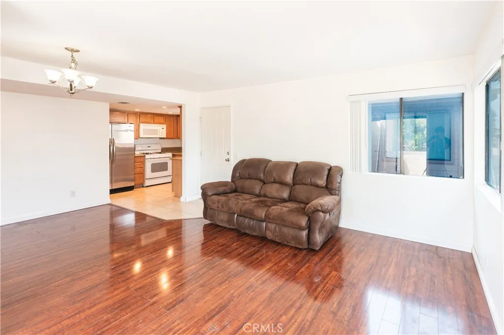 1317 Massachusetts Avenue 202, Riverside, California 92507 home-pic-4