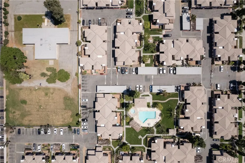 1317 Massachusetts Avenue 202, Riverside, California 92507 home-pic-28
