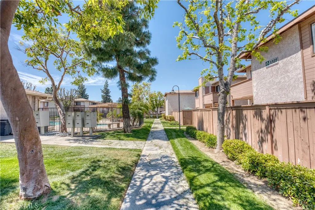 1317 Massachusetts Avenue 202, Riverside, California 92507 home-pic-21