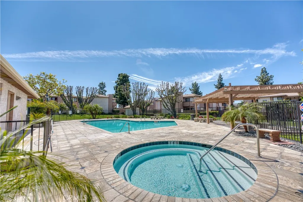 1317 Massachusetts Avenue 202, Riverside, California 92507 home-pic-25