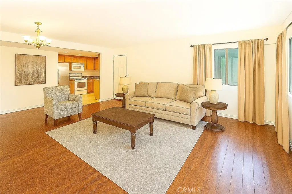 1317 Massachusetts Avenue 202, Riverside, California 92507 home-pic-5