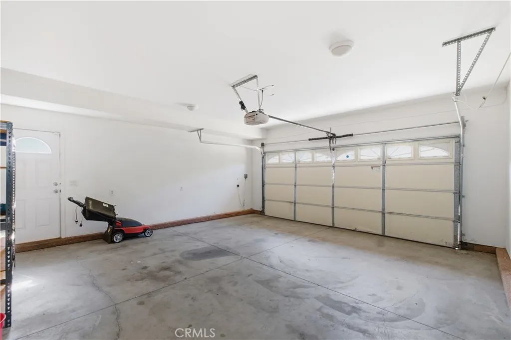 6958 Amigo, Reseda, California 91335 home-pic-26
