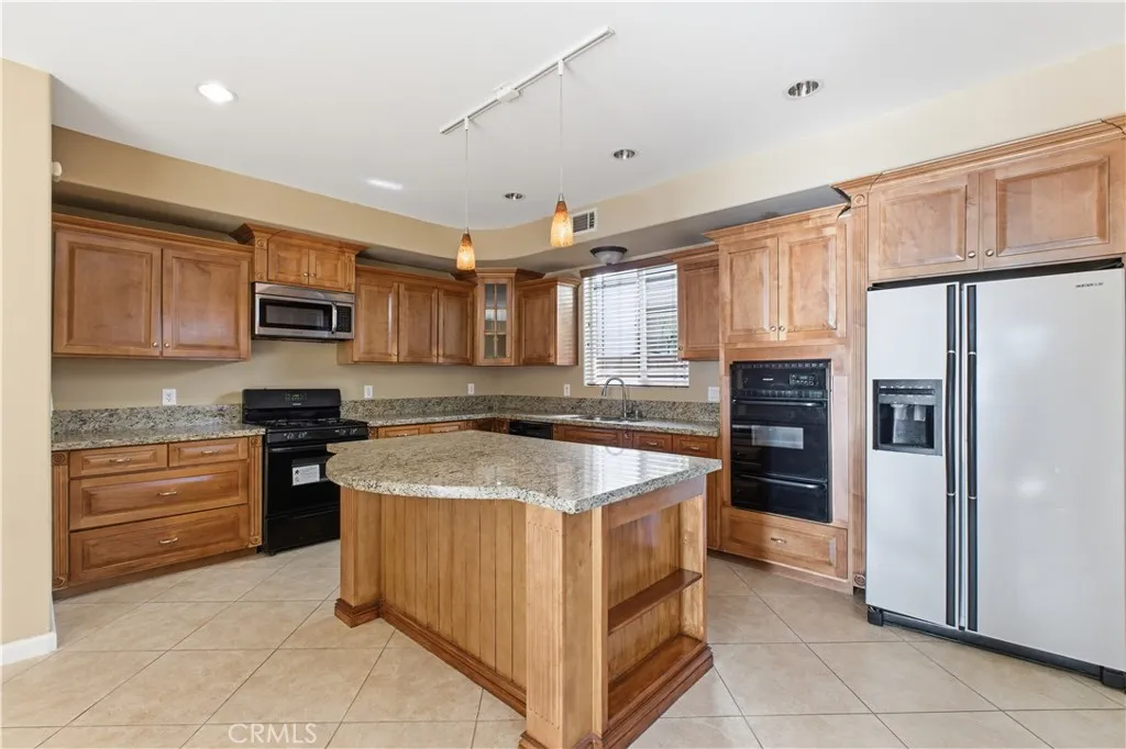 6958 Amigo, Reseda, California 91335 home-pic-9