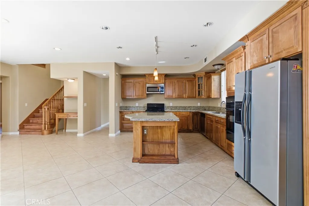 6958 Amigo, Reseda, California 91335 home-pic-10