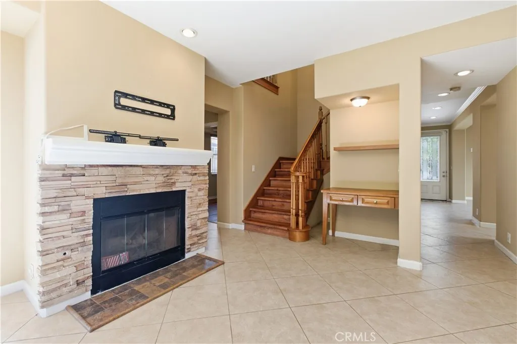 6958 Amigo, Reseda, California 91335 home-pic-11