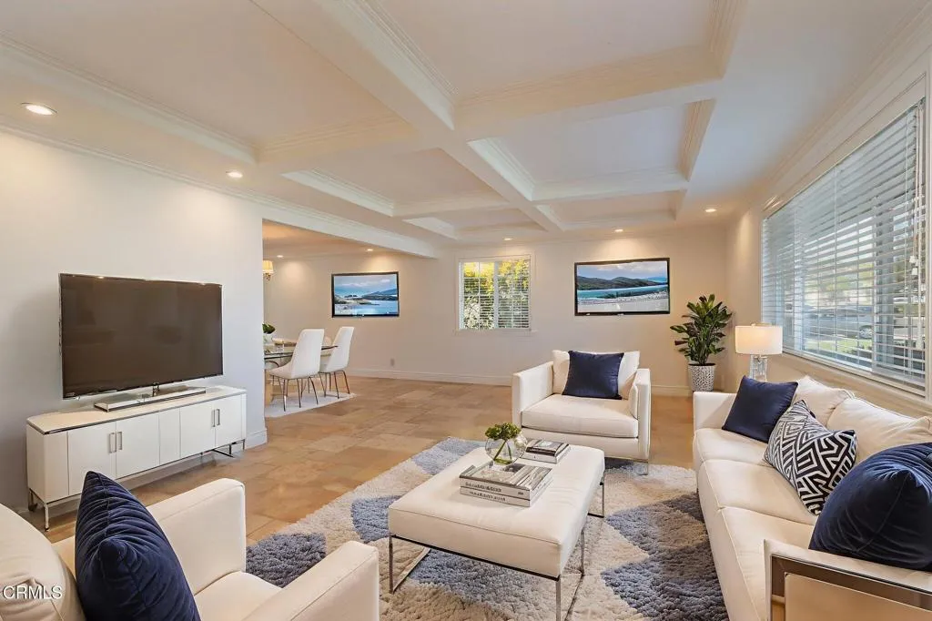 273 Gorrion Avenue, Ventura, California 93004 home-pic-10