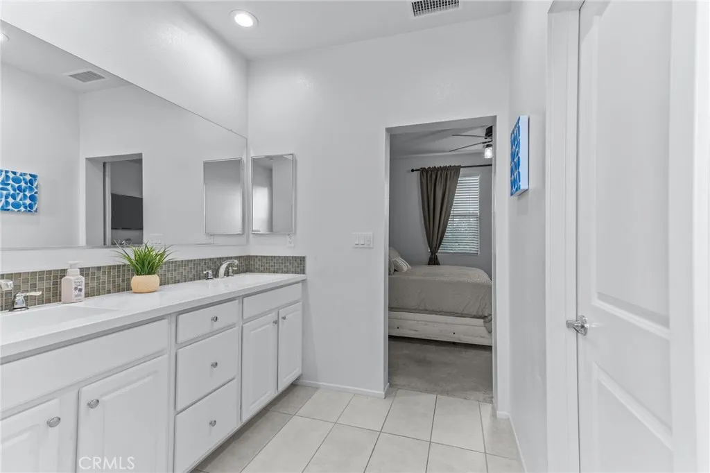 2350 S Via Esplanade 31, Ontario, California 91762 home-pic-24