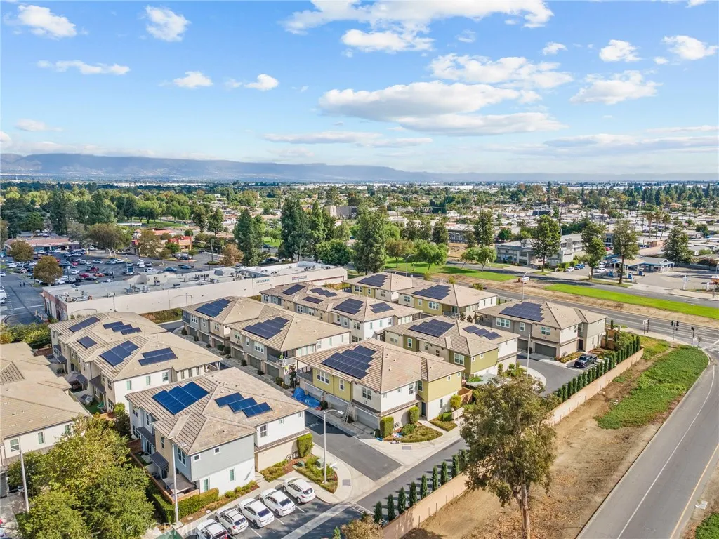 2350 S Via Esplanade 31, Ontario, California 91762 home-pic-29