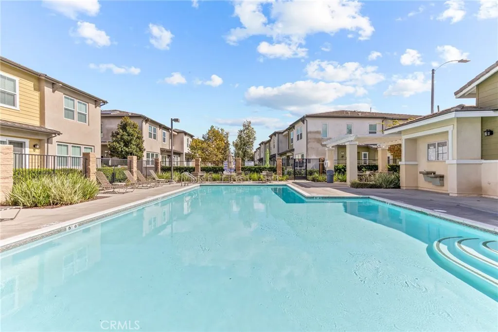 2350 S Via Esplanade 31, Ontario, California 91762 home-pic-36
