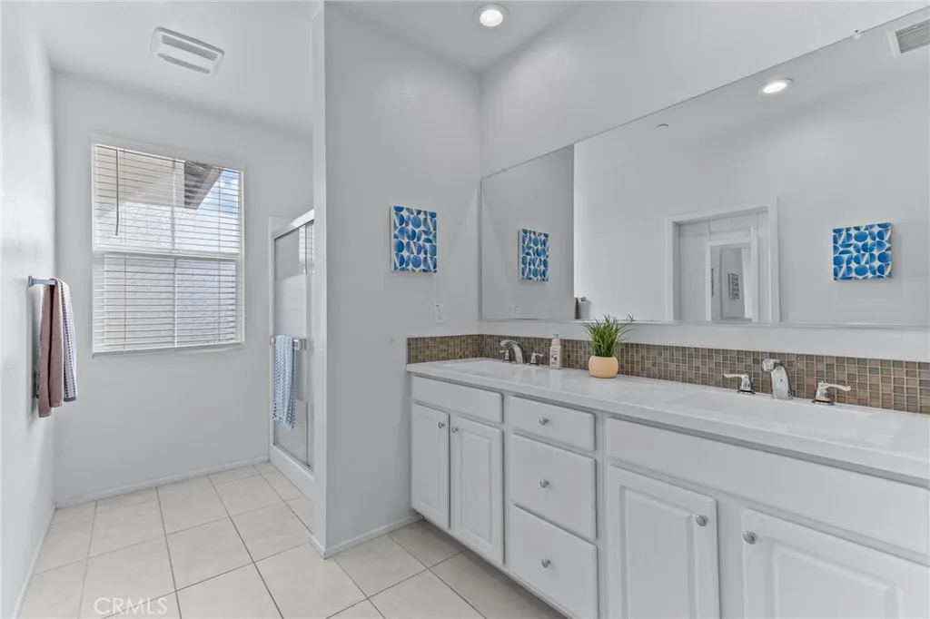 2350 S Via Esplanade 31, Ontario, California 91762 home-pic-26