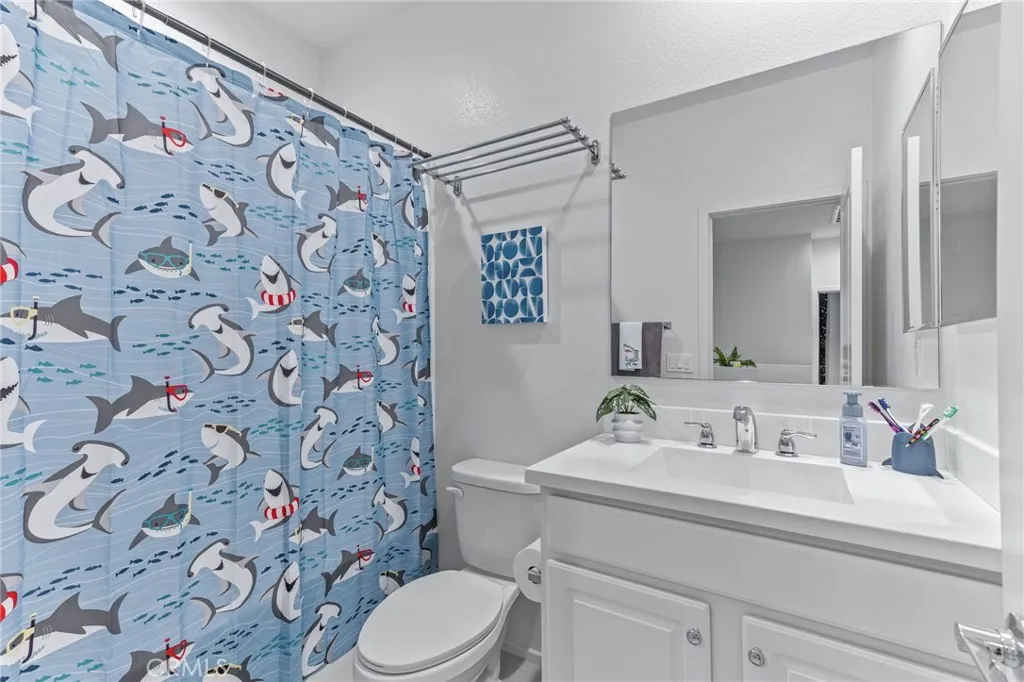 2350 S Via Esplanade 31, Ontario, California 91762 home-pic-16