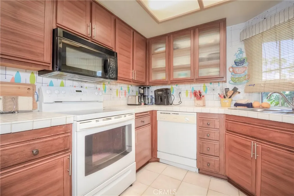 43756 Avenida Alicante, Palm Desert, California 92211 home-pic-13
