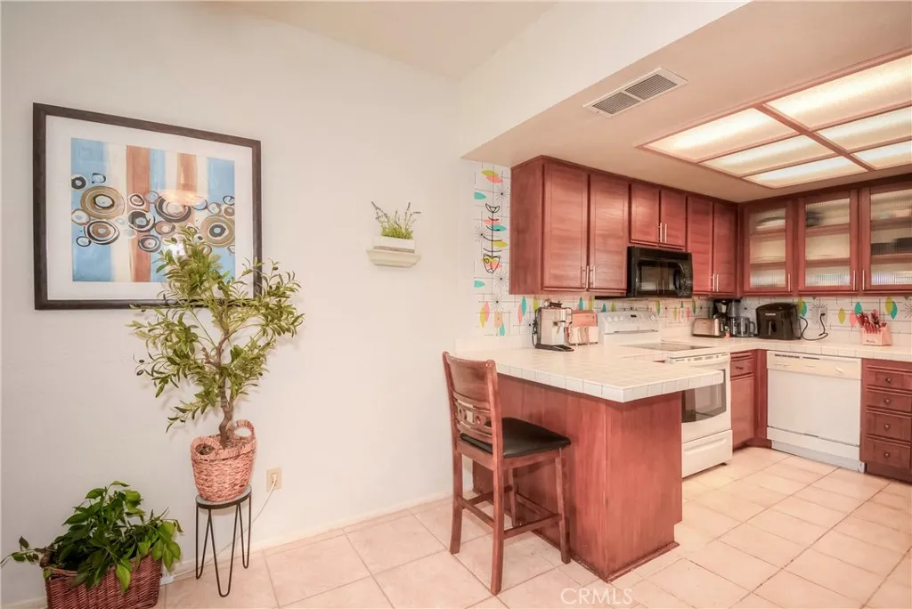 43756 Avenida Alicante, Palm Desert, California 92211 home-pic-16