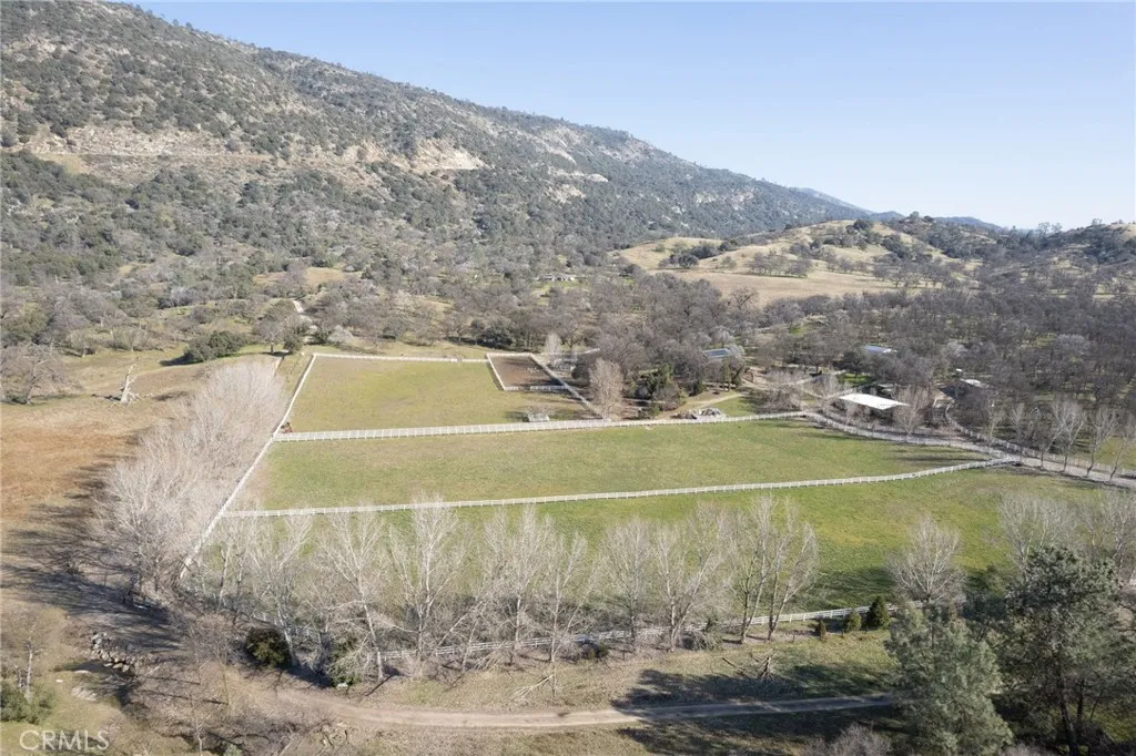36039 Cranmore Ln., Auberry, California 93602 home-pic-8