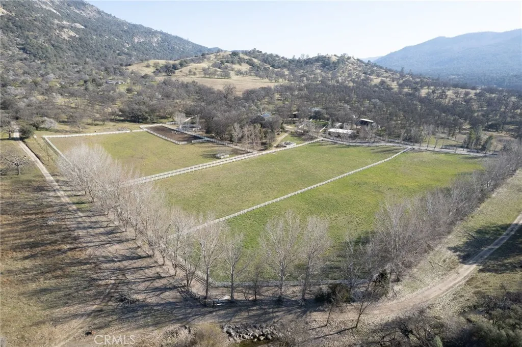 36039 Cranmore Ln., Auberry, California 93602 home-pic-9