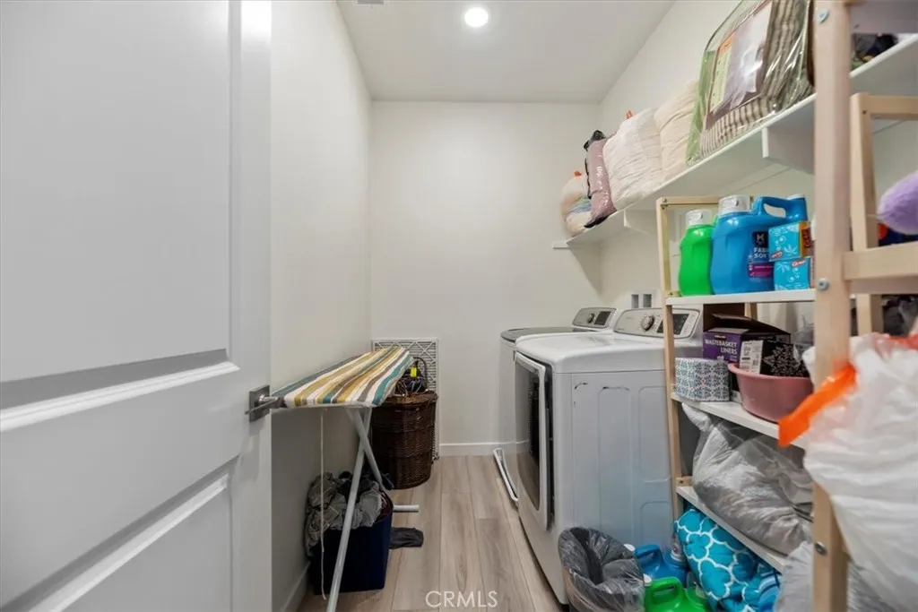 20911 Jennings Way, Newhall, California 91321 home-pic-27