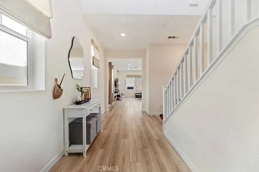 20911 Jennings Way, Newhall, California 91321 home-pic-8