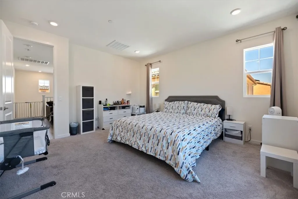 20911 Jennings Way, Newhall, California 91321 home-pic-36