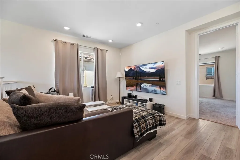 20911 Jennings Way, Newhall, California 91321 home-pic-25