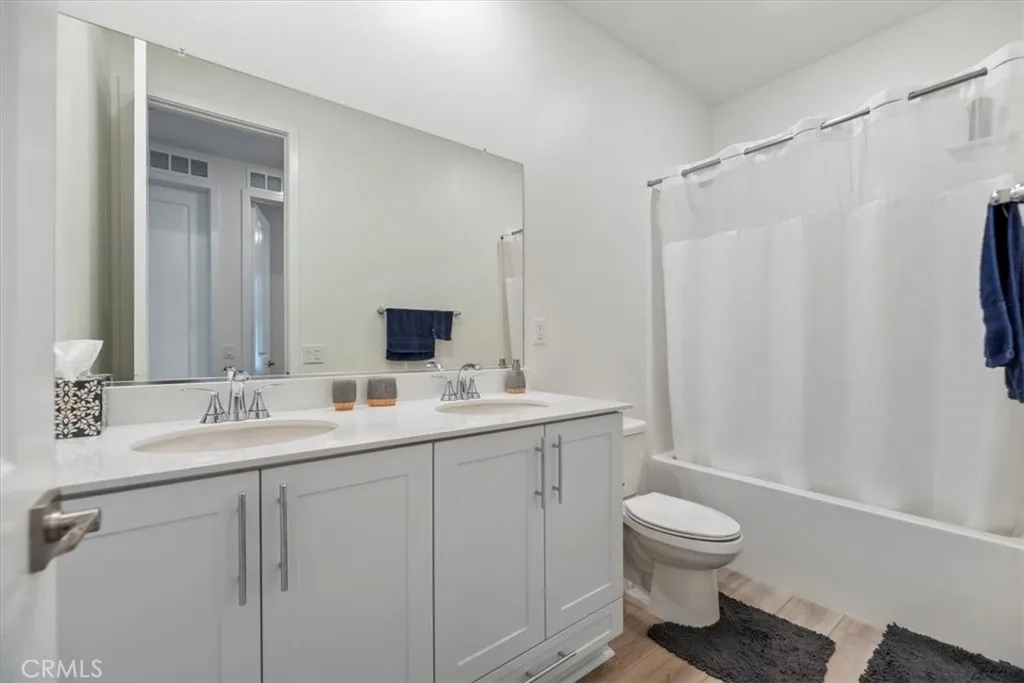 20911 Jennings Way, Newhall, California 91321 home-pic-32
