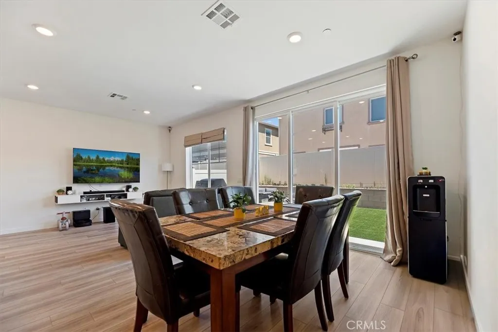 20911 Jennings Way, Newhall, California 91321 home-pic-16