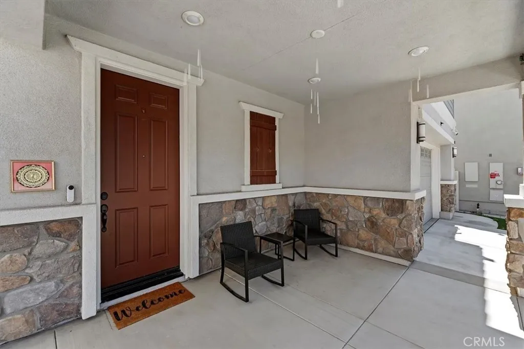 20911 Jennings Way, Newhall, California 91321 home-pic-5