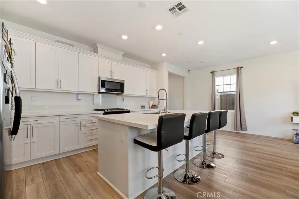 20911 Jennings Way, Newhall, California 91321 home-pic-14