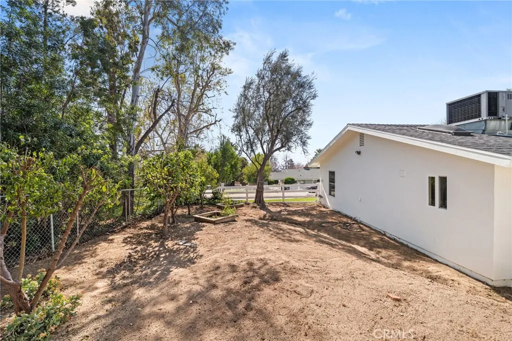 1208 E 42nd, San Bernardino, California 92404 home-pic-36