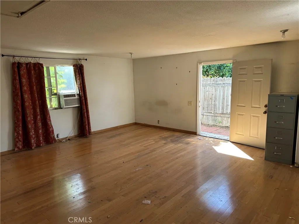 8584 Camelia, Riverside, California 92504 home-pic-7