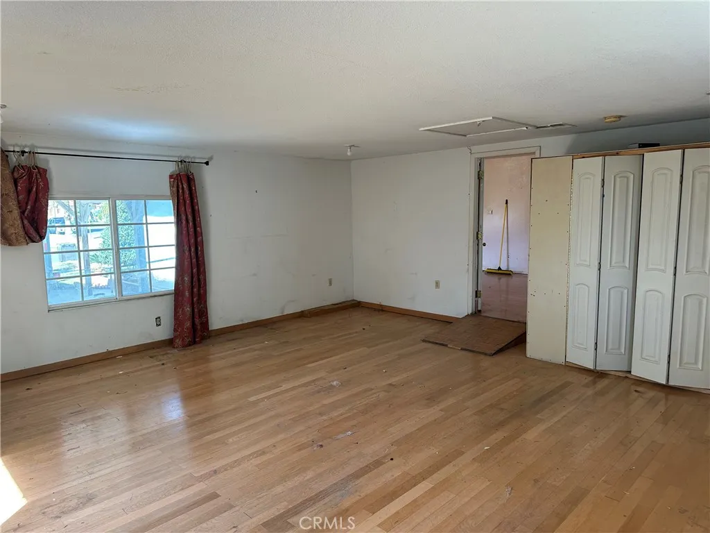 8584 Camelia, Riverside, California 92504 home-pic-5