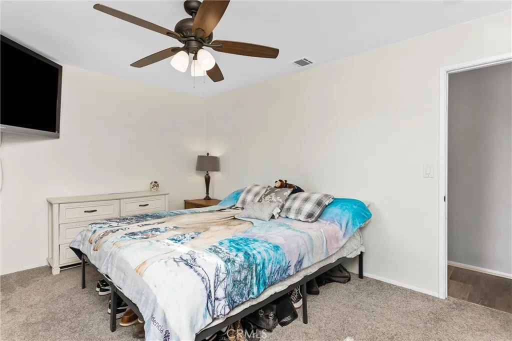 33241 Avenue D, Yucaipa, California 92399 home-pic-20