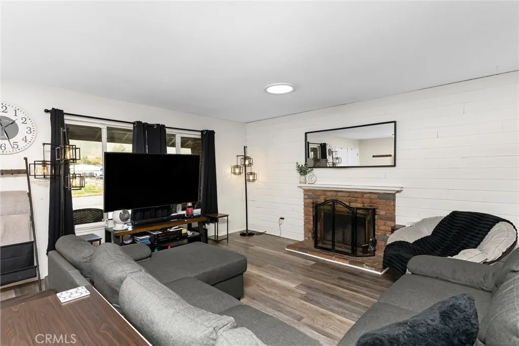 33241 Avenue D, Yucaipa, California 92399 home-pic-6