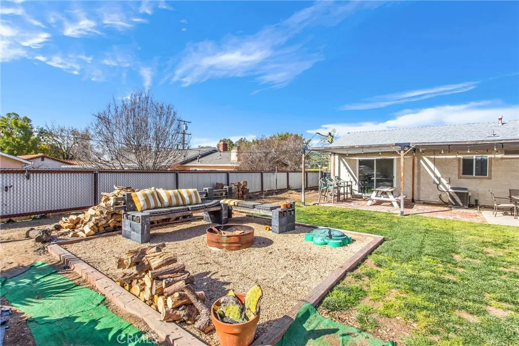 33241 Avenue D, Yucaipa, California 92399 home-pic-25