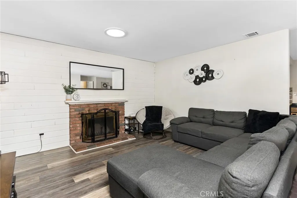 33241 Avenue D, Yucaipa, California 92399 home-pic-5